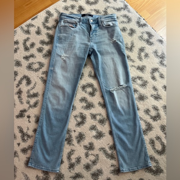 Hollister Slim Straight Light Wash Distressed Jeans - Picture 1 of 2